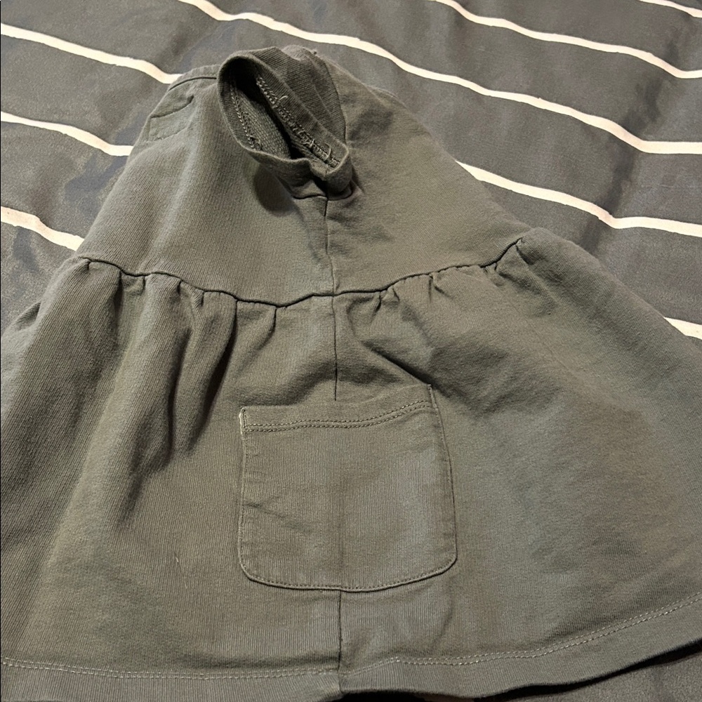 Adorable Gray Baby Dress with Wood-like Buttons - Picture 4 of 6